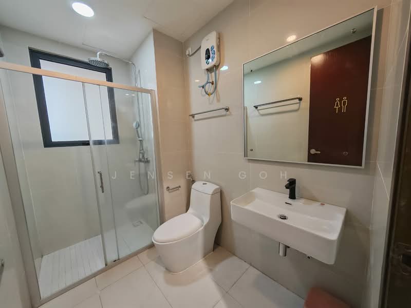 Condominium for Rent at Amberside @ Country Garden Danga Bay - Jensen Goh - Bathroom - PropertyGuru.com.my