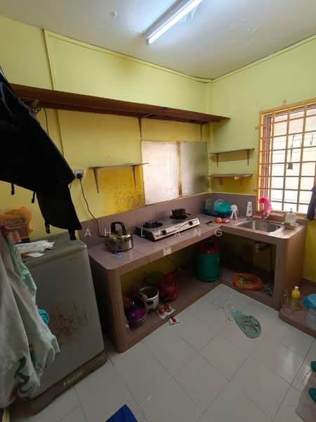 Flat for Sale at Merak - Ah Liang - Kitchen - PropertyGuru.com.my