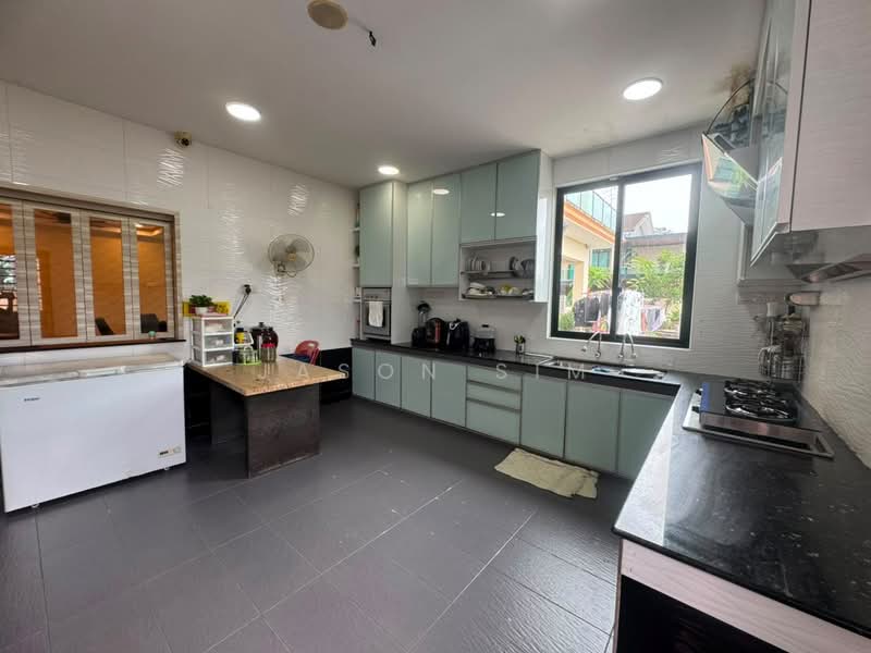 Cluster House for Sale in Skudai (Johor) - Jason Sim - Kitchen - PropertyGuru.com.my