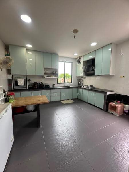 Cluster House for Sale in Skudai (Johor) - Jason Sim - Kitchen - PropertyGuru.com.my