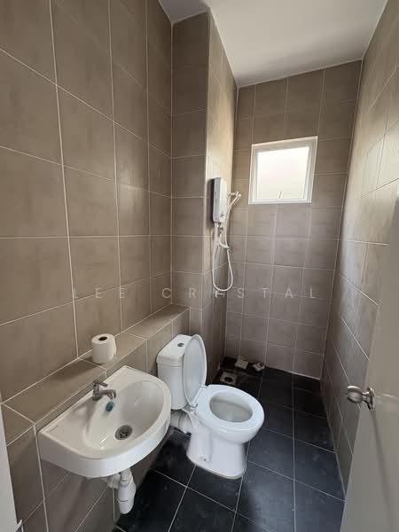 Pangsapuri untuk Disewa di Seri Topaz - Lee Crystal - Bathroom - PropertyGuru.com.my