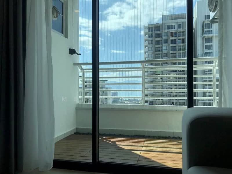 Kondominium untuk Dijual di Park View Tower - Mei Yee Lee - Balcony - PropertyGuru.com.my