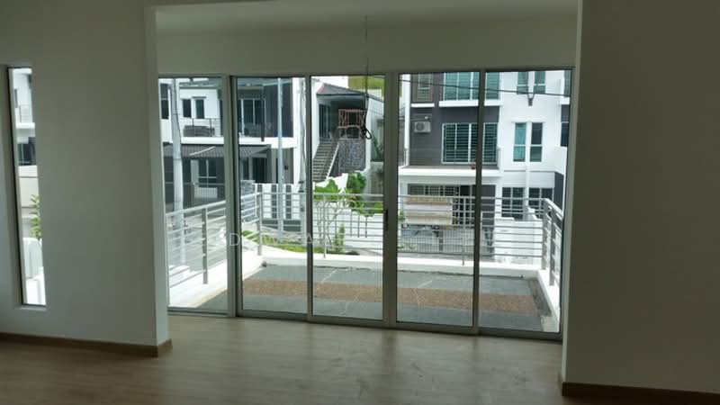 Rumah Teres 3-Tingkat untuk Dijual di Taman Titi Heights (Balik Pulau) - Edward Lee - Balcony - PropertyGuru.com.my