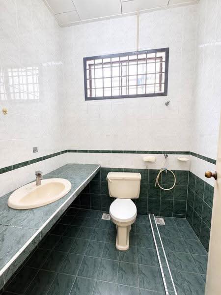 2-storey Terraced House for Sale in Taman Daya (Johor Bahru) - Jovel Lim - Bathroom - PropertyGuru.com.my