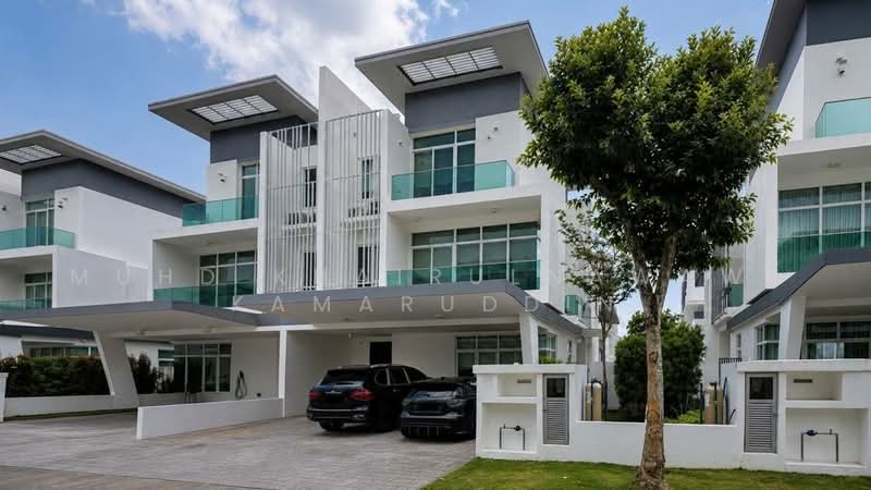 Semi-Detached House for Sale in Cyberjaya (Selangor) - Muhd Khairulnawawi Kamaruddin - Exterior - PropertyGuru.com.my