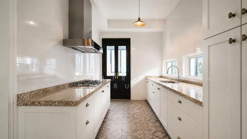 Semi-Detached House for Sale in Cyberjaya (Selangor) - Muhd Khairulnawawi Kamaruddin - Kitchen - PropertyGuru.com.my