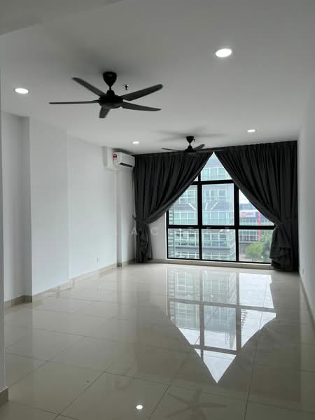 Kediaman Servis untuk Disewa di Boulevard 51 - Isaac Tee - Living Room - PropertyGuru.com.my