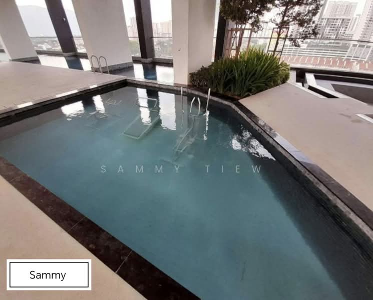 Kediaman Servis untuk Disewa di Urban Suites - Sammy Tiew - Pool - PropertyGuru.com.my