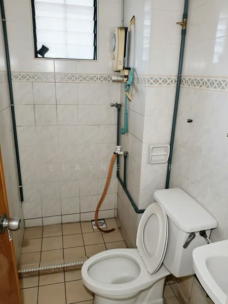 Pangsapuri untuk Disewa di SD Apartments II - Elaine Yap - Bathroom - PropertyGuru.com.my
