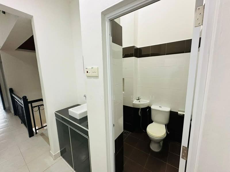 2-storey Terraced House for Sale in Taman Sri Pulai Perdana (Skudai) - Jason Sim - Bathroom - PropertyGuru.com.my