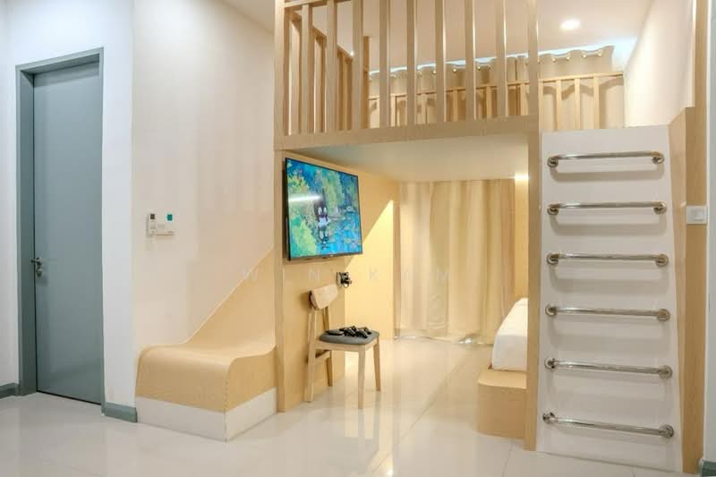 Service Residence for Sale at D'Pristine - Win Kam - Bedroom - PropertyGuru.com.my