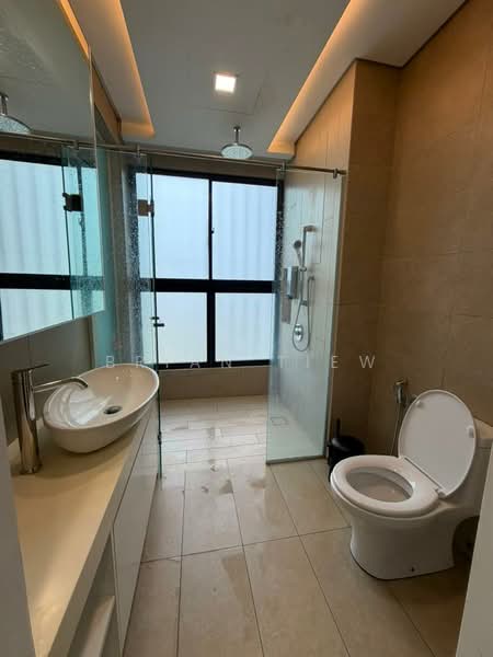 Kediaman Servis untuk Dijual di Twin Arkz - Brian Tiew - Bathroom - PropertyGuru.com.my