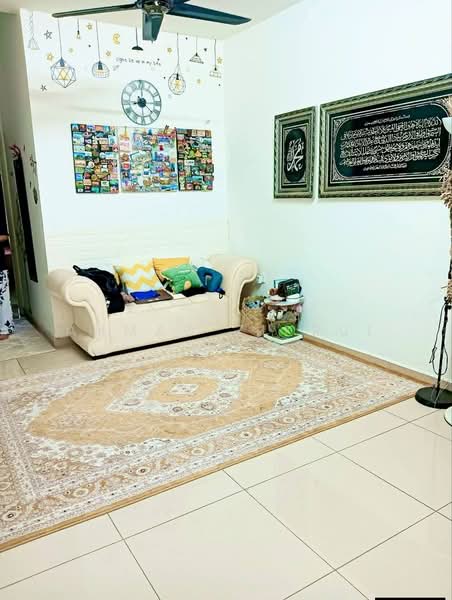 Rumah Teres 1-Tingkat untuk Dijual di Bandar Sri Sendayan (Negeri Sembilan) - Ahmad Zikrul - Living Room - PropertyGuru.com.my