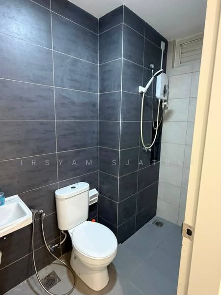 Kediaman Servis untuk Disewa di Horizon Suites - Irsyam Sjatria - Bathroom - PropertyGuru.com.my