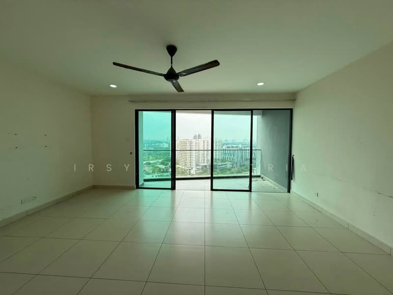 Kondominium untuk Disewa di Cristal Serin Residence - Irsyam Sjatria - Living Room - PropertyGuru.com.my