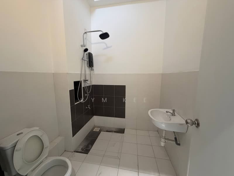 Rumah Teres 2-Tingkat untuk Disewa di Johor Bahru (Johor) - Kym Kee - Bathroom - PropertyGuru.com.my
