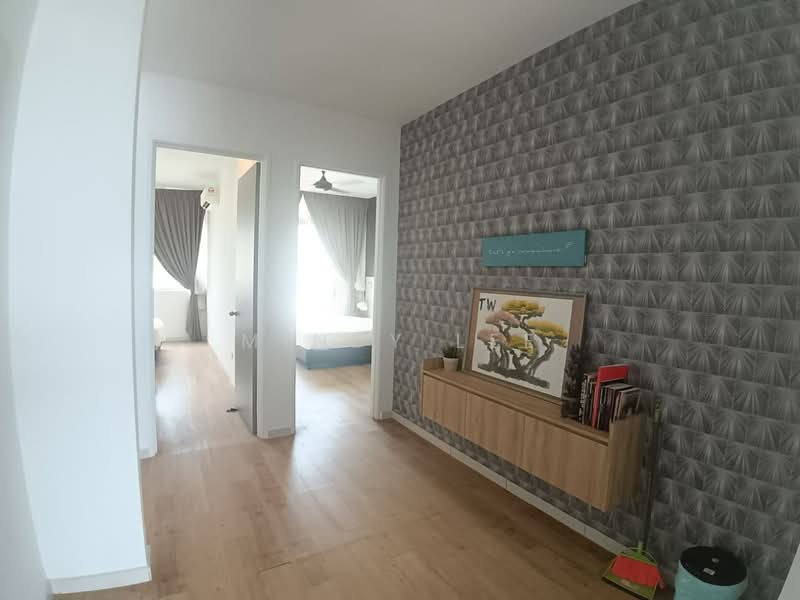 2-storey Terraced House for Sale in Taman Mount Austin (Tebrau) - Mindy Lee - Corridor - PropertyGuru.com.my
