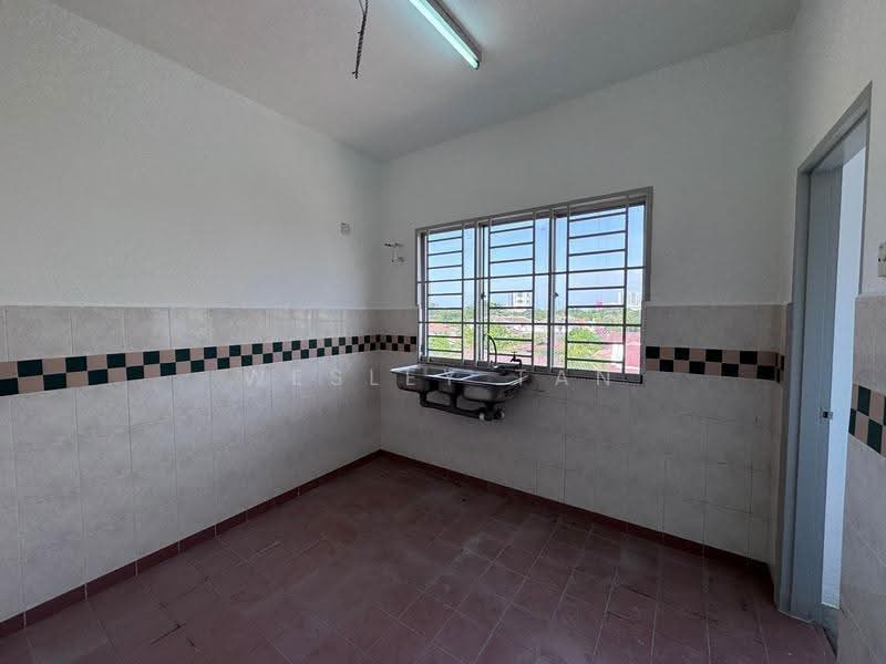 Pangsapuri untuk Dijual di Pangsapuri Mata Kuching - Wesley Tan - Kitchen - PropertyGuru.com.my