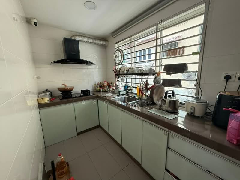 Rumah Teres 2-Tingkat untuk Dijual di Taman Impian Emas (Skudai) - Jason Sim - Kitchen - PropertyGuru.com.my