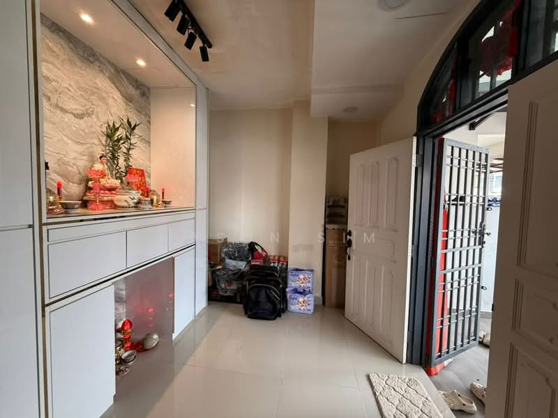 Rumah Teres 2-Tingkat untuk Dijual di Taman Impian Emas (Skudai) - Jason Sim - Entrance - PropertyGuru.com.my