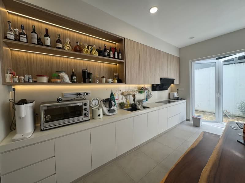 Semi-Detached House for Sale in Taman Ekoflora (Johor Bahru) - Jordan . - Kitchen - PropertyGuru.com.my