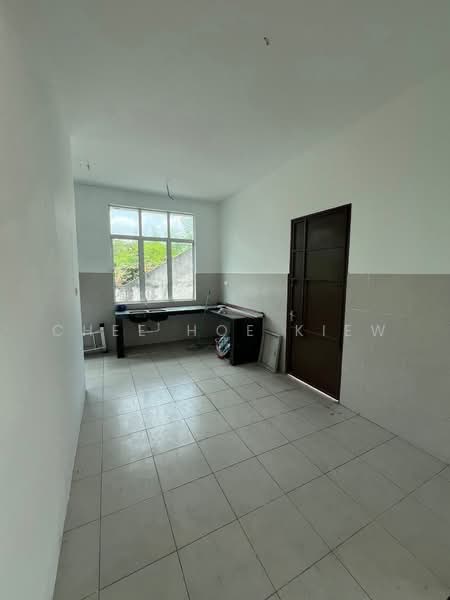 Rumah Teres 2-Tingkat untuk Dijual di Halaman Ampang Jaya (Ipoh) - Chee Hoe Kiew - Kitchen - PropertyGuru.com.my