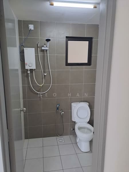 Kondominium untuk Disewa di Dezire Hill Residence - Leo Han - Bathroom - PropertyGuru.com.my