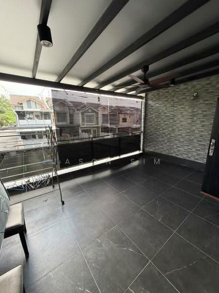 2-storey Terraced House for Sale in Taman Kempas Baru (Tampoi) - Jason Sim - Balcony - PropertyGuru.com.my
