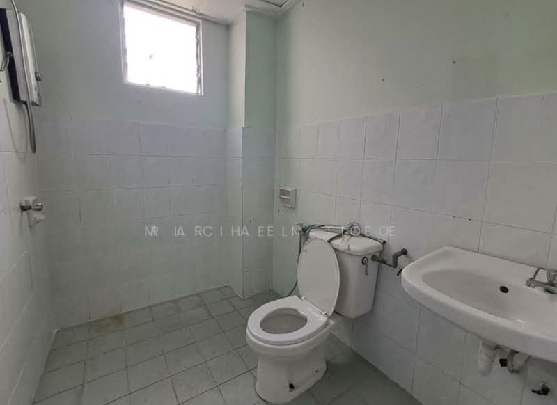 Pangsapuri untuk Disewa di Sentosa Court - Miriaem Lee - Bathroom - PropertyGuru.com.my