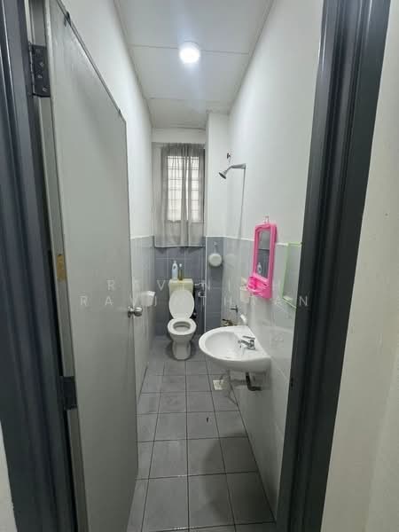 2-storey Terraced House for Sale in Mutiara Rini (Skudai) - Ravinish Ravinthran - Bathroom - PropertyGuru.com.my