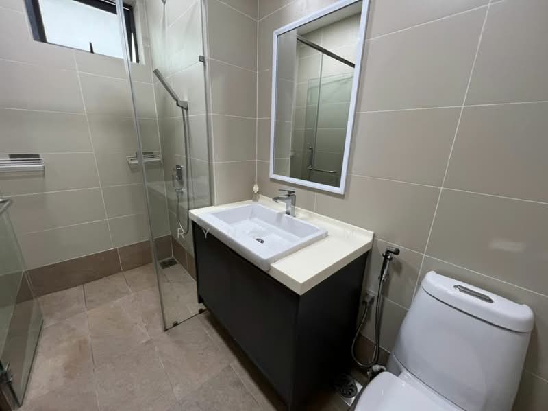 Kediaman Servis untuk Disewa di Green Haven - Rynn Lim - Bathroom - PropertyGuru.com.my