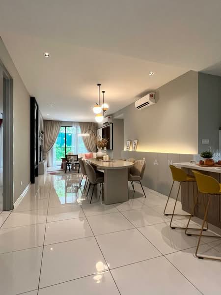 Kediaman Servis untuk Dijual di Tuju Residences - Shawn Kuan - Dining Room - PropertyGuru.com.my