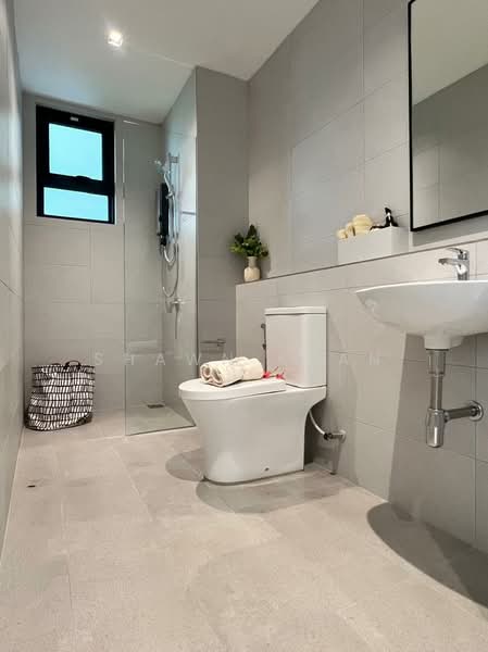 Kediaman Servis untuk Dijual di Tuju Residences - Shawn Kuan - Bathroom - PropertyGuru.com.my