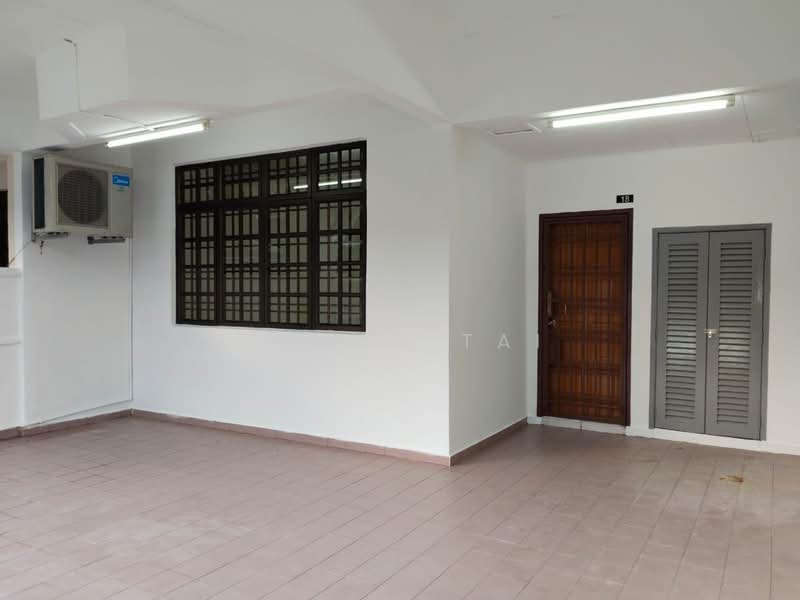 Rumah Teres 2-Tingkat untuk Dijual di Taman Tampoi Indah (Tampoi) - Tommy Tai - Entrance - PropertyGuru.com.my