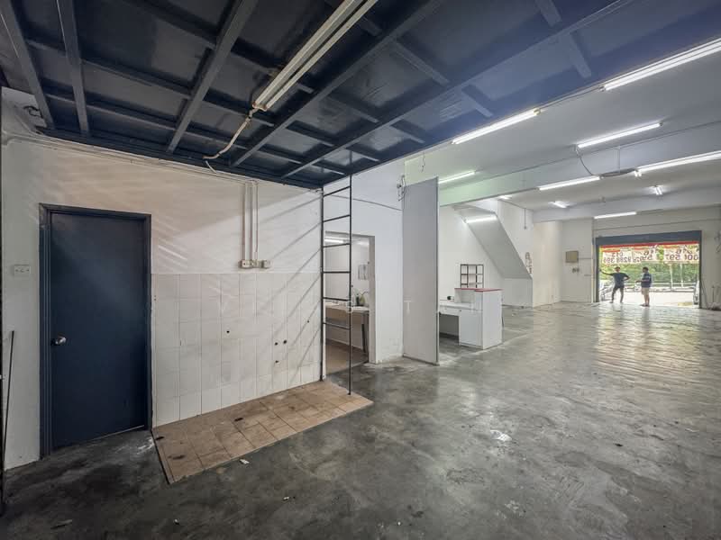 Shop for Rent in Alam Budiman (Shah Alam) - Vitas Tan - Interior - PropertyGuru.com.my