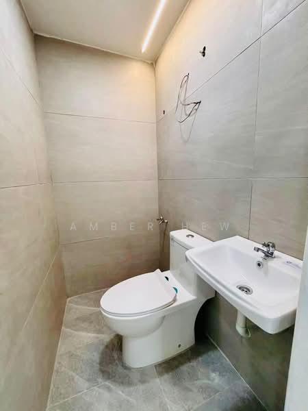 1-storey Terraced House for Sale in Ulu Tiram (Johor) - Amber Hew - Bathroom - PropertyGuru.com.my