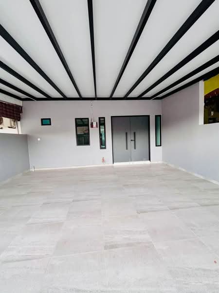 1-storey Terraced House for Sale in Ulu Tiram (Johor) - Amber Hew - Entrance - PropertyGuru.com.my