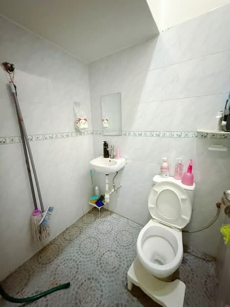 1-storey Terraced House for Sale in Taman Daya (Johor Bahru) - Foo Jun Tao - Bathroom - PropertyGuru.com.my