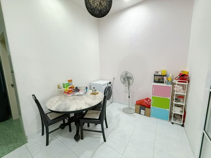 1-storey Terraced House for Sale in Taman Daya (Johor Bahru) - Foo Jun Tao - Dining Room - PropertyGuru.com.my