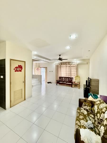 2-storey Terraced House for Sale in Taman Setia Indah (Tebrau) - Nikko Soh - Living Room - PropertyGuru.com.my