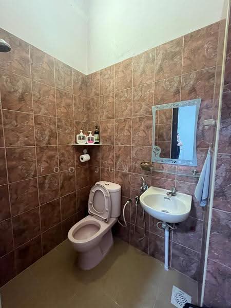 2-storey Terraced House for Sale in Taman Setia Indah (Tebrau) - Foo Jun Tao - Bathroom - PropertyGuru.com.my