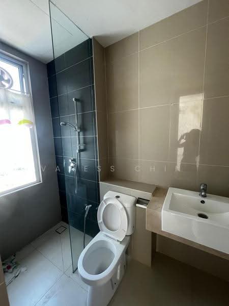 Kediaman Servis untuk Disewa di Desa Green - Vaness Chin - Bathroom - PropertyGuru.com.my