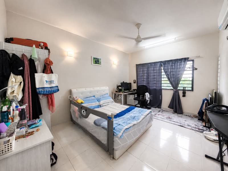 Kondominium untuk Dijual di Kristal Villa - Iqbal Rafei - Bedroom - PropertyGuru.com.my