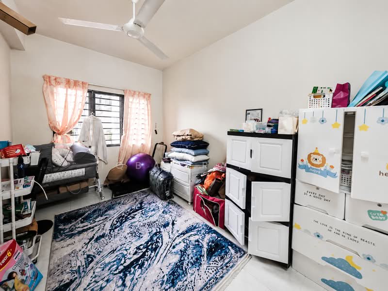 Kondominium untuk Dijual di Kristal Villa - Iqbal Rafei - Bedroom - PropertyGuru.com.my