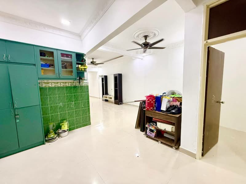 Rumah Teres 1-Tingkat untuk Dijual di Taman Semenyih Indah (Semenyih) - Azli Ibrahim - Living Room - PropertyGuru.com.my