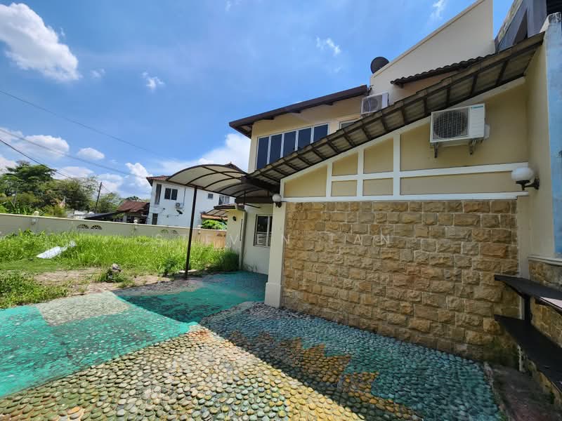 Rumah Berkembar untuk Dijual di Taman Putra Perdana (Puchong) - Steven Tan - Exterior - PropertyGuru.com.my