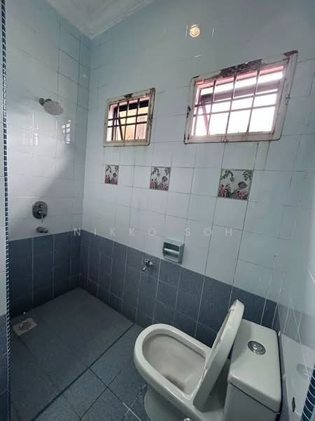 2-storey Terraced House for Sale in Taman Pelangi Indah (Ulu Tiram) - Nikko Soh - Bathroom - PropertyGuru.com.my