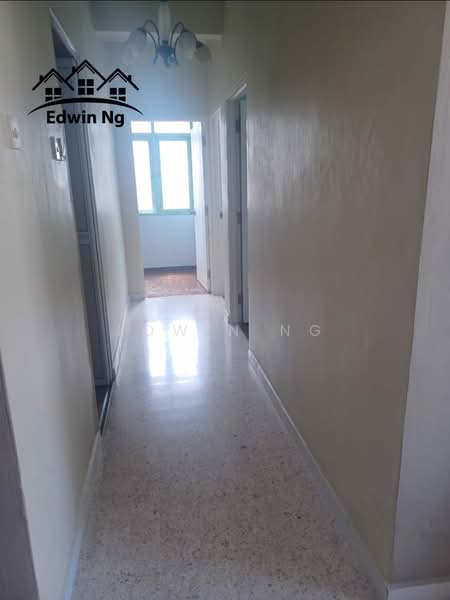 Pangsapuri untuk Dijual di Gedung Heights Apartment - Edwin Ng - Corridor - PropertyGuru.com.my