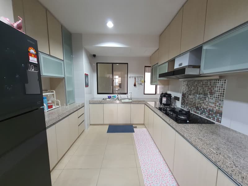 Condominium for Sale at Aloha Tower Condominium - Mui Hui Tan - Kitchen - PropertyGuru.com.my