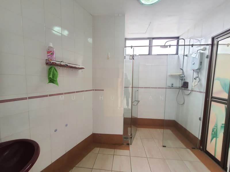 Condominium for Sale at Aloha Tower Condominium - Mui Hui Tan - Bathroom - PropertyGuru.com.my